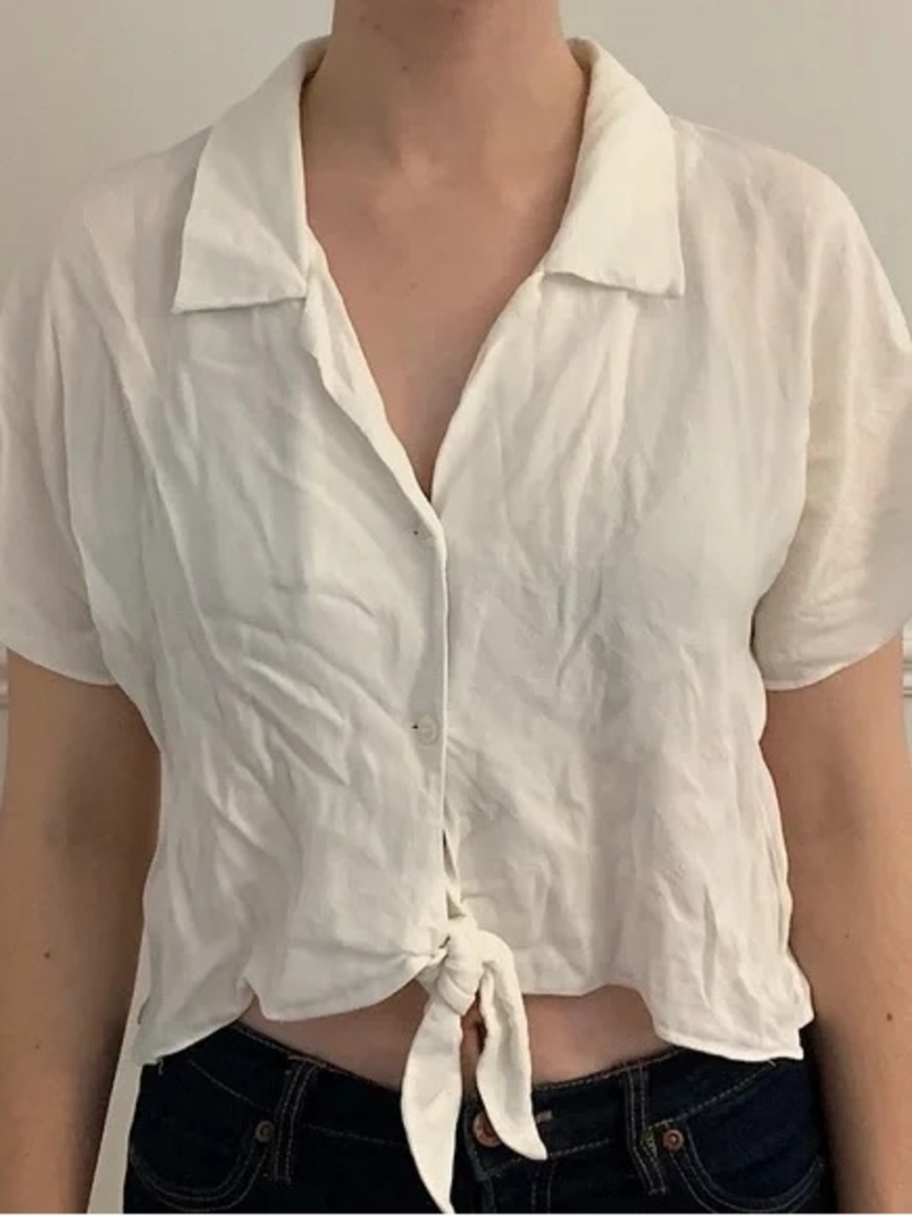 Aritzia Wilfred Cream Short-Sleeve Tie-Front Button Down Top